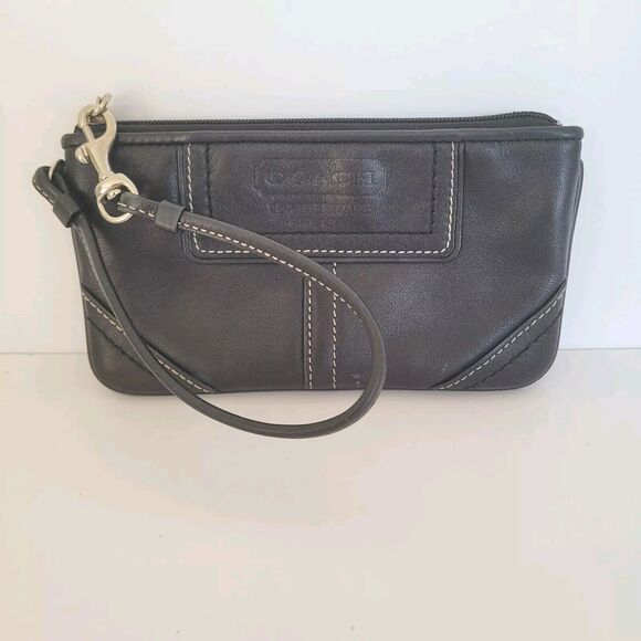 Coach Retro Black Wallet Wristlet Clutch 7x4 Zip Pouch Small Geniue Leather Zip - Picture 1 of 8